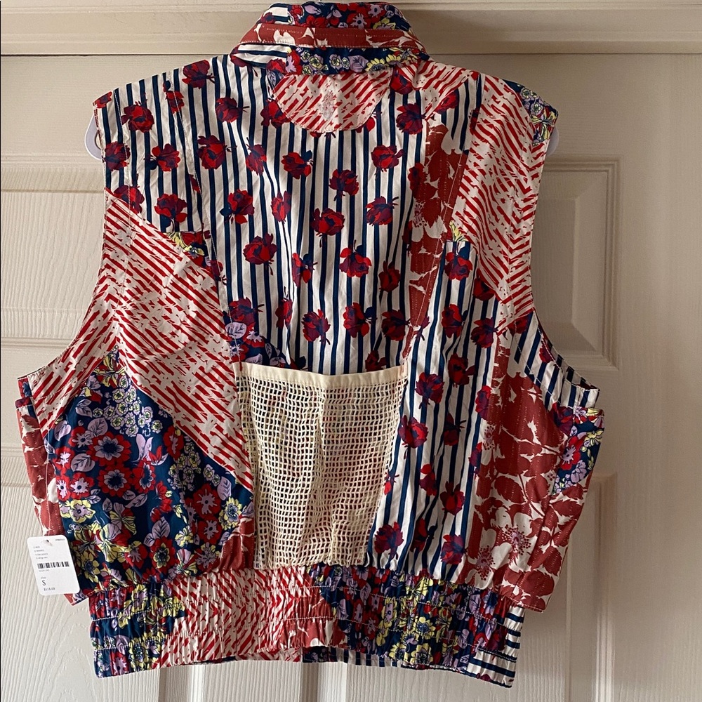 Free People Movement Red and White Floral Vest Sz S. NWT. Box5 - Picture 5 of 6
